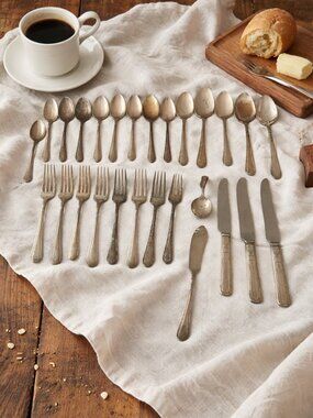 Vtg 28pc Oneida Tudor Plate June Nursery 1932 Flatware Set Spoons Forks Knives